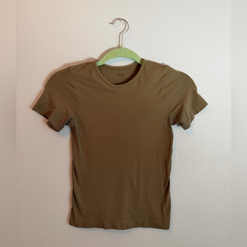 SKIMS Desert/Sand Tee